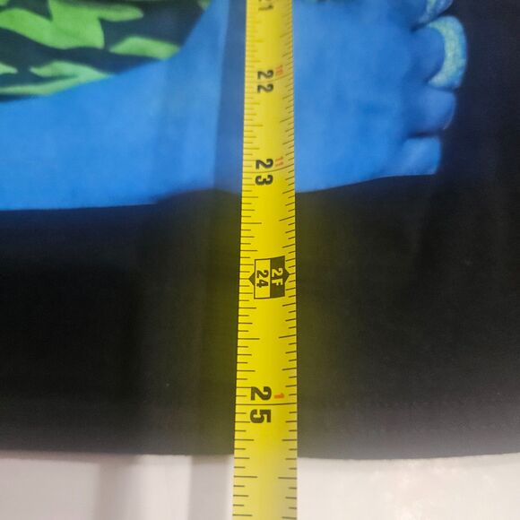 2022 Billie Eilish Neon Portrait Boyfriend Fit W Medium T-Shirt Black Lash Music - Picture 2 of 6